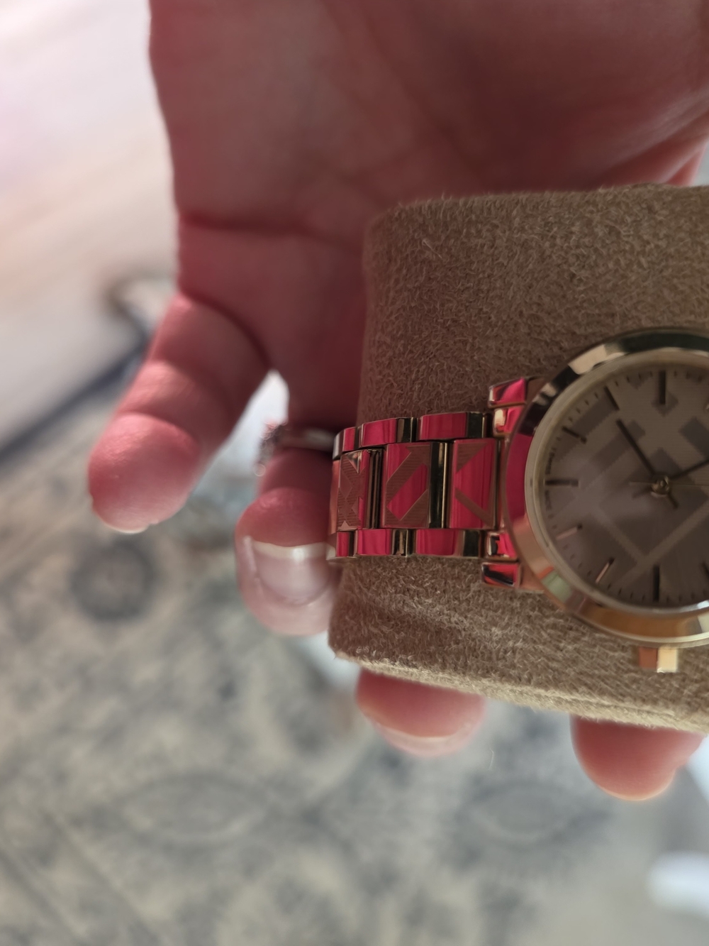 Authentic Burberry Gold Tone Ladies' Watch with Branded Box - Picture 4 of 7